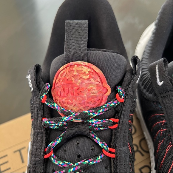 ✔️NIB✔️ NIKE Cosmic Unity TB Wind Black White - Picture 6 of 10
